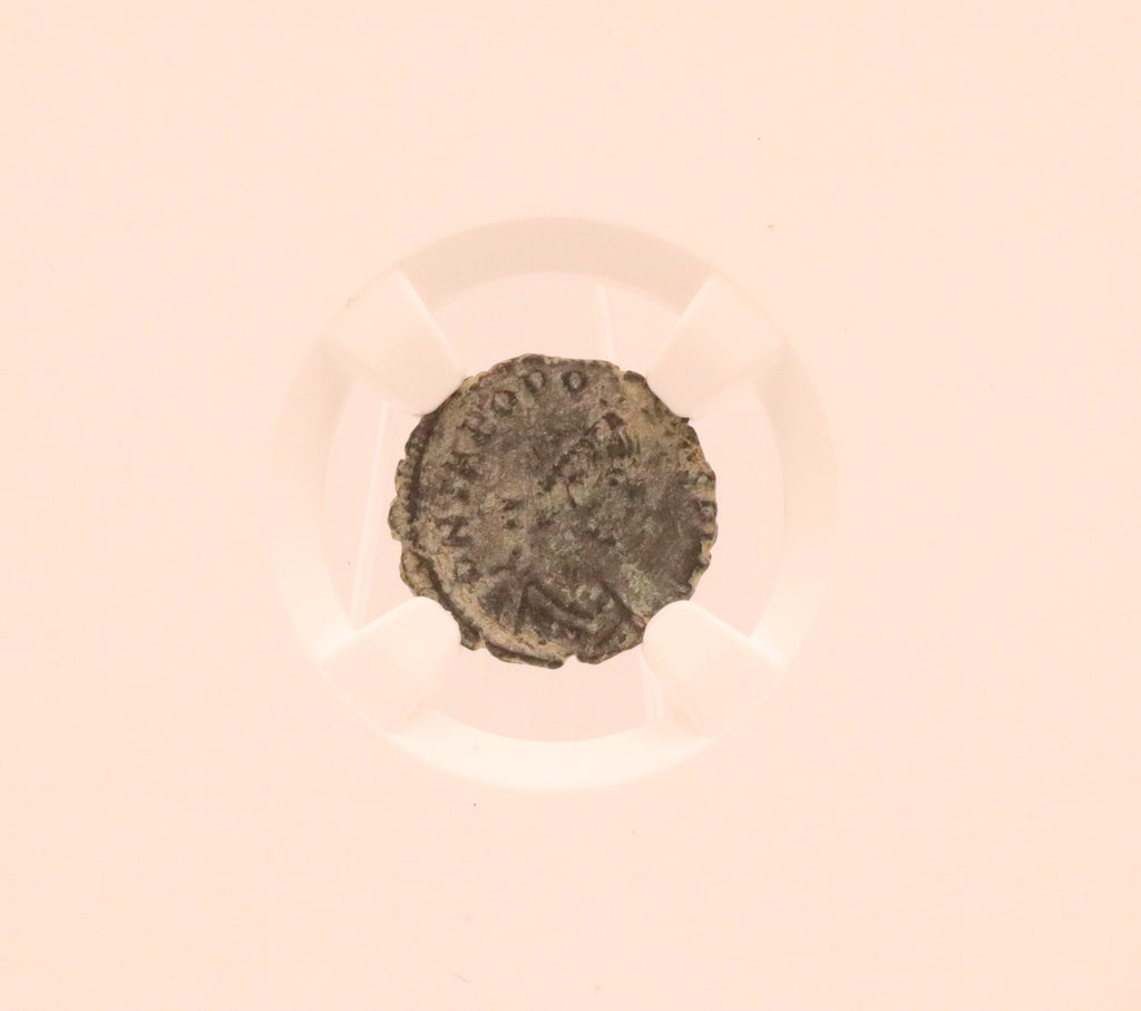 Eastern Roman Empire Theodosius I, AD 379-395 AE4 (Nummus)