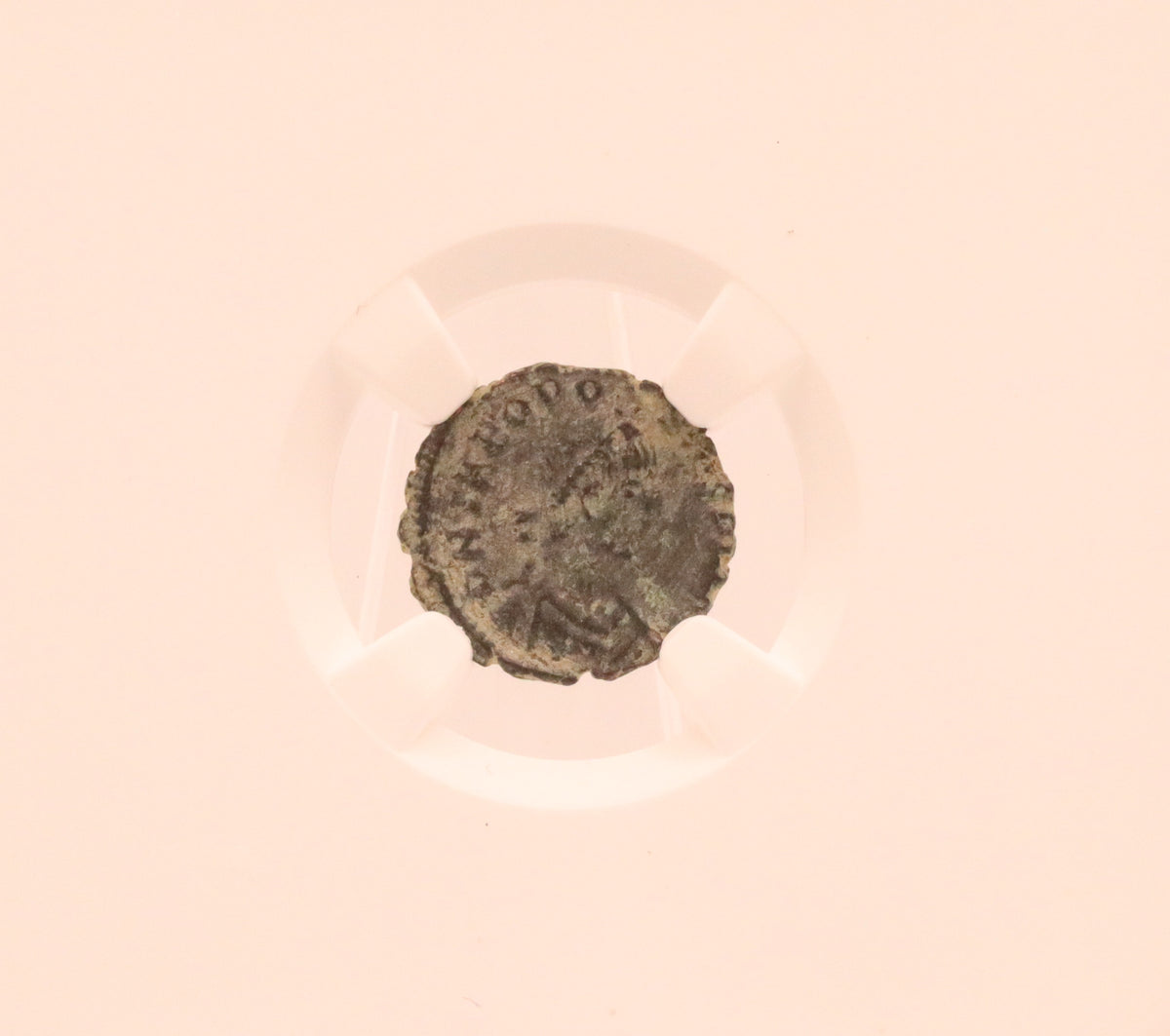 Eastern Roman Empire Theodosius I, AD 379-395 AE4 (Nummus)